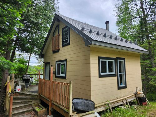 {{alt}} | Card Image