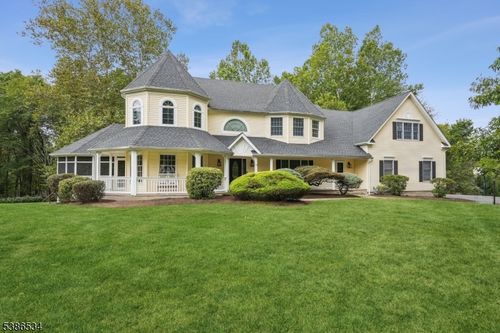 12 Cardinal Way, FLEMINGTON, NJ, 08822-5573 | Card Image