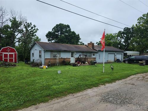 16-26006 Sarong Dr, Edwards, MO, 65326-3055 | Card Image