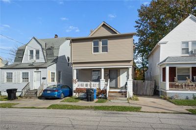 1563 W 102nd Street, Home with 6 bedrooms, 3 bathrooms and null parking in Cleveland OH | Image 2