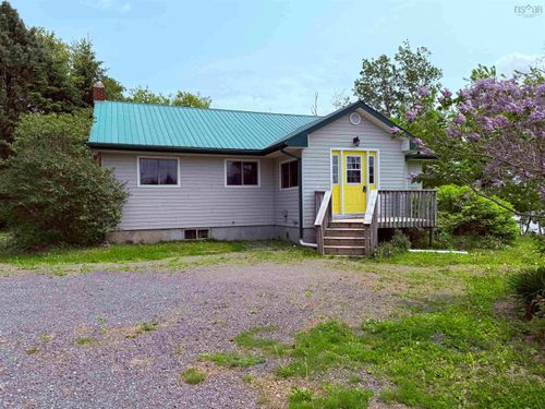 2594 376 Highway, Lyons Brook, NS, B0K1H0 | Card Image