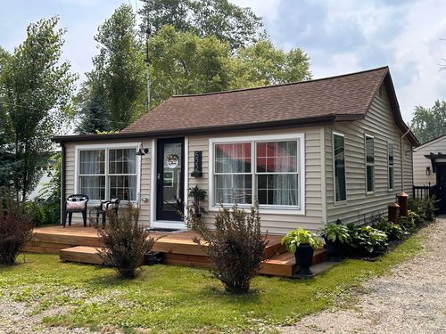 522 Lakeview Dr, Gregory, MI, 48137-9734 | Card Image