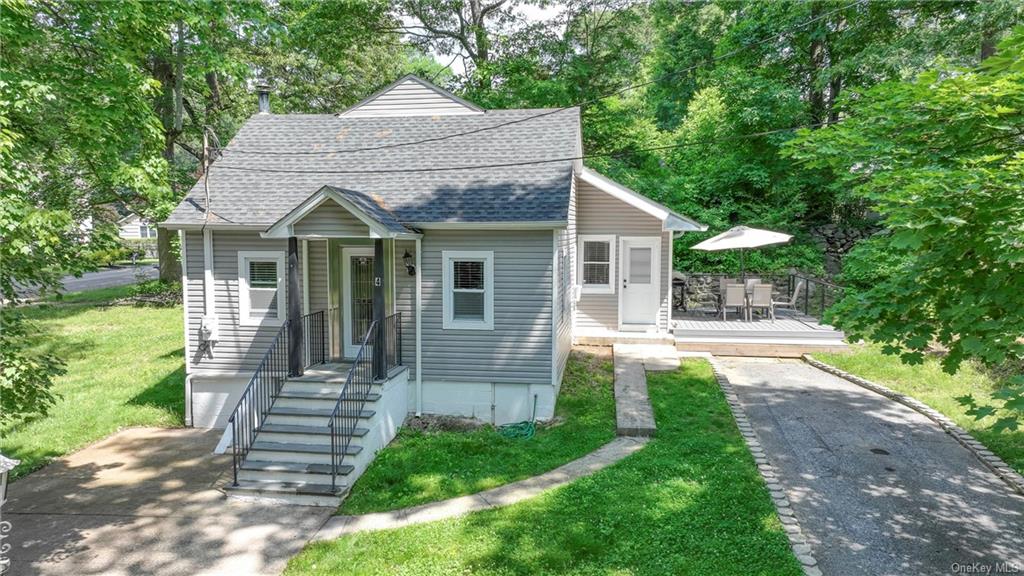 Kamp St, Mohegan Lake, NY 10547