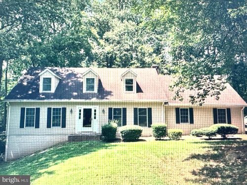5769 Pendleton Ln, Warrenton, VA, 20187-9323 | Card Image