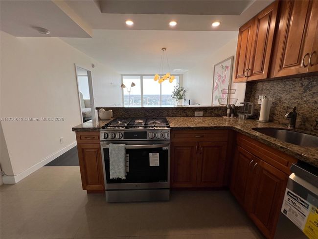 APT-2102 - 2030 S Ocean Dr, Condo with 1 bedrooms, 1 bathrooms and null parking in Hallandale Beach FL | Image 11