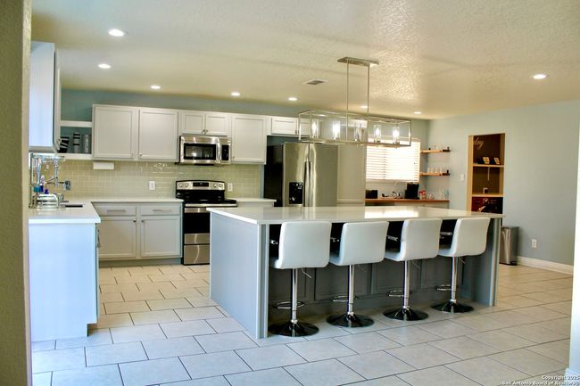124 Hinge Path, House other with 3 bedrooms, 3 bathrooms and null parking in Cibolo TX | Image 14