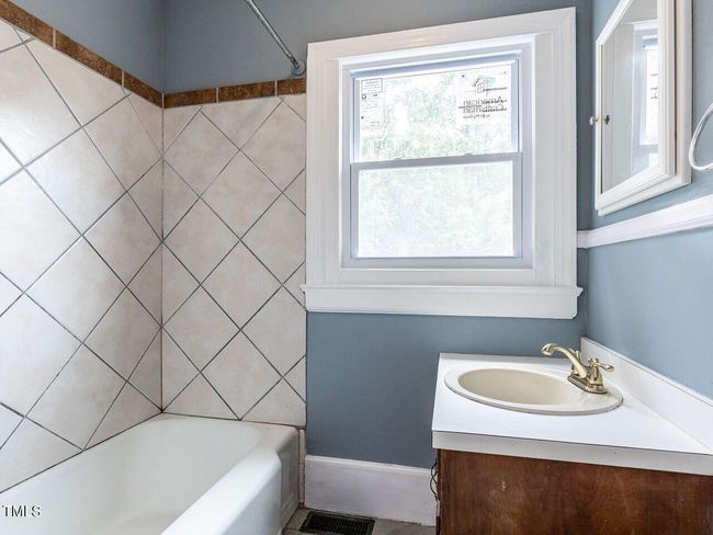 013-1280x960-main-bath | Image 12