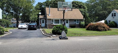 158 Stanley Dr, Centereach, NY, 11720-2224 | Card Image