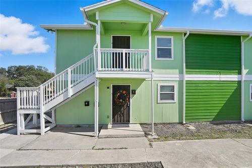 apt-2-868 Gonzales St, Robstown, TX, 78380-2510 | Card Image