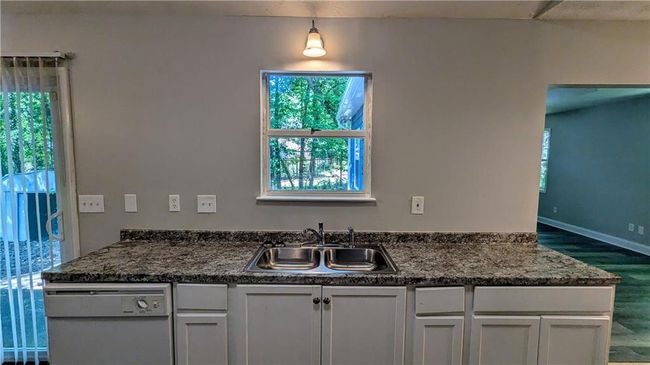 685 Greenhedge Dr, House other with 3 bedrooms, 2 bathrooms and null parking in Stone Mountain GA | Image 8