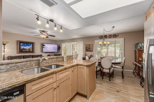 19122 N 98th Ln, Peoria, AZ, 85382-2685 | Card Image