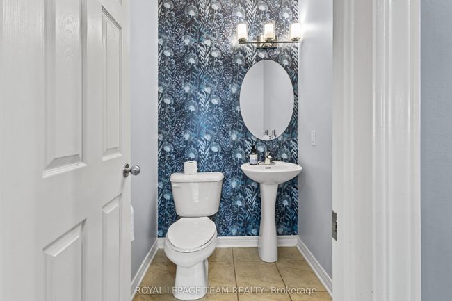 817 Feather Moss Way, House other with 4 bedrooms, 4 bathrooms and 4 parking in Gloucester ON | Image 6