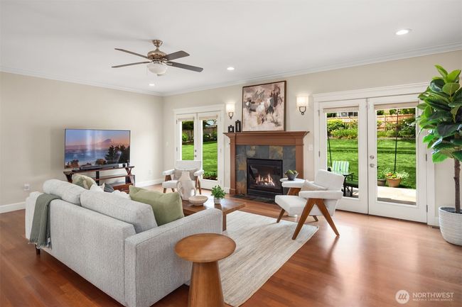 Family room with gas fireplace | Image 12