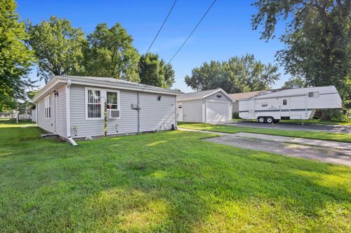 1840 Pardee St, Wausau, WI, 54401-5205 | Card Image