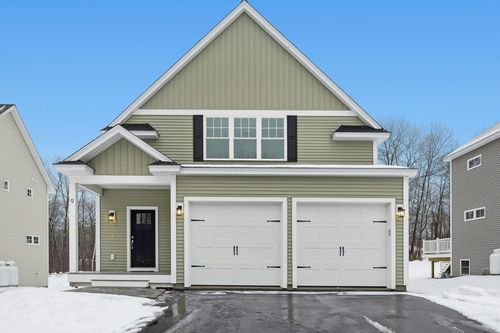 9 Gaskins Ln, Ayer, MA, 01432-1272 | Card Image