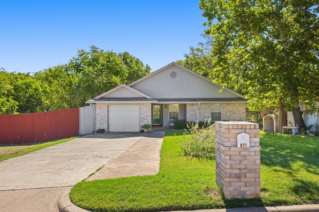 Mirike Dr, Fort Worth, TX 76108