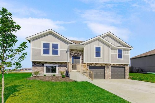 508 Foxglove Lane, Raymore, MO, 64083 | Card Image