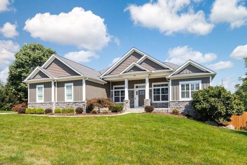 46 E Waterview Dr, Powell, OH, 43065-5101 | Card Image