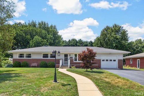 108 Mohawk Dr, Flora, IN, 46929-1125 | Card Image