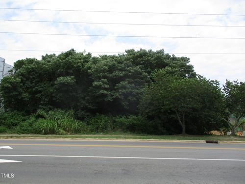 521 Bragg St, Raleigh, NC, 27610-3905 | Card Image