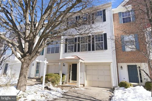 21946 Thompson Sq, STERLING, VA, 20166-3032 | Card Image