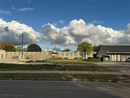 9631 Scott St, Houston, TX, 77051-3357 | Card Image