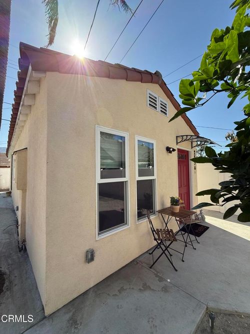 a-2854 Canada Blvd, Glendale, CA, 91208-2054 | Card Image