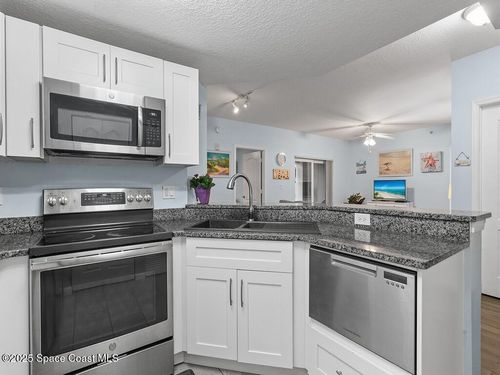 apt-i102-5095 Fairways Cir, Vero Beach, FL, 32967-7434 | Card Image