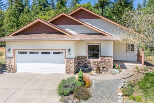337 Cedar Rdg, Cave Junction, OR, 97523-9516 | Card Image