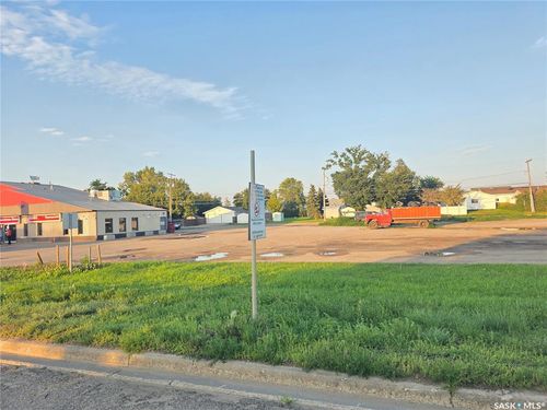 609 Mckenzie St, Outlook, SK, S0L2N0 | Card Image