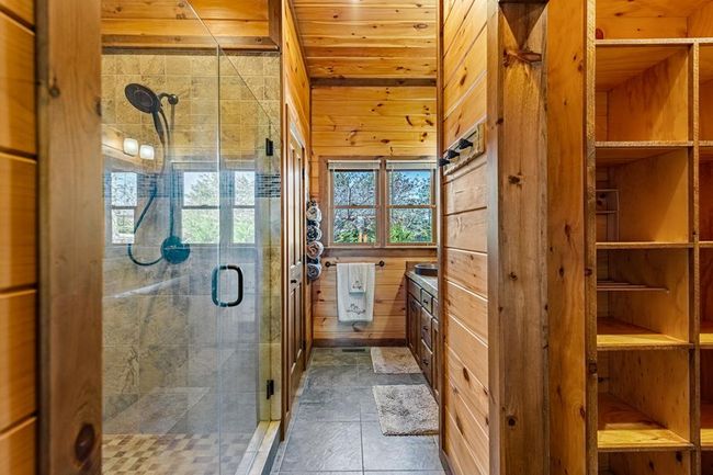 9 Kensington Dr, Home with 3 bedrooms, 3 bathrooms and null parking in Mineral Bluff GA | Image 25