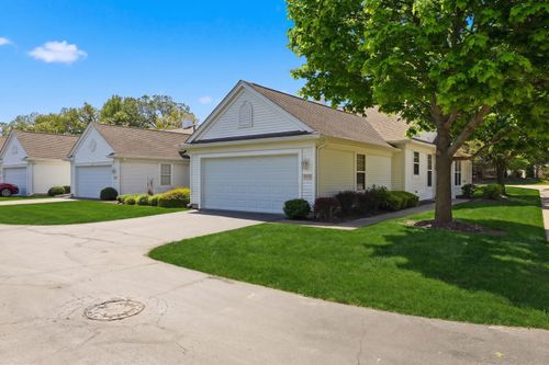 13094 Patriot Way, Huntley, IL, 60142-7849 | Card Image
