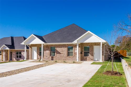 a-910 W Knox Street, Ennis, TX, 75119 | Card Image