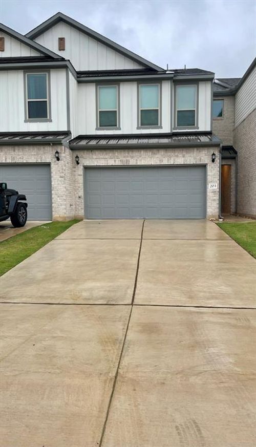 203-2725 Woodall Dr Drive, Cedar Park, TX, 78613 | Card Image