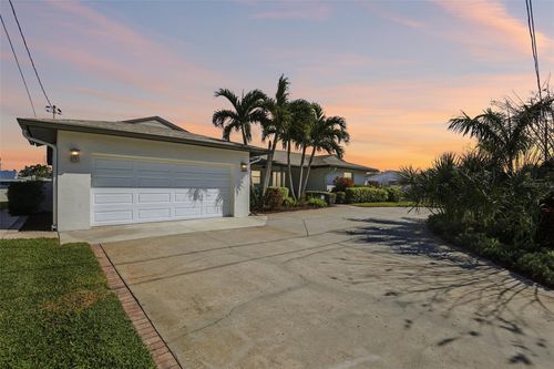 3963 14th St Ne, ST PETERSBURG, FL, 33703-5409 | Card Image