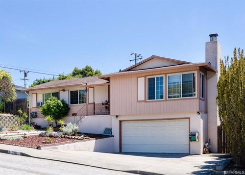 3322 Clearfield Ave, Richmond, CA, 94803-2533 | Card Image