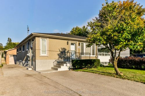 basement-13 Richardson Dr, Aurora, ON, L4G1Y9 | Card Image