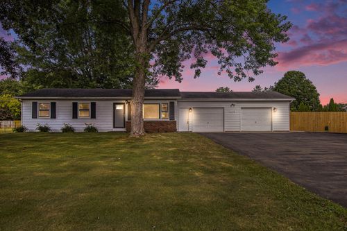 47440 Klett Rd, Paw Paw, MI, 49079-9662 | Card Image