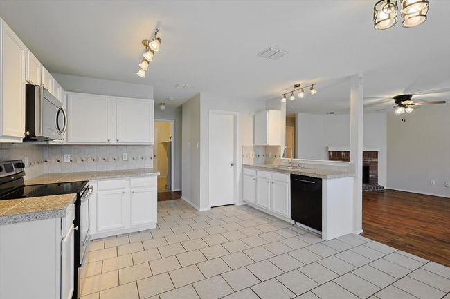 Kitchen | Image 14