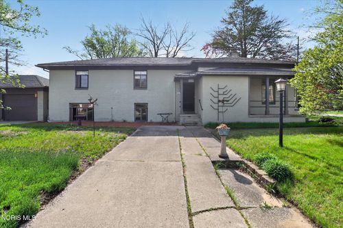 3570 Indian Rd, Ottawa Hills, OH, 43606-2424 | Card Image