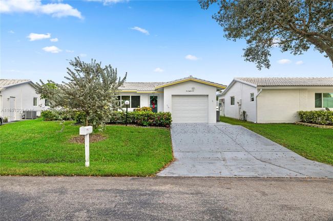 1086 Nw 88th Way, House other with 2 bedrooms, 2 bathrooms and null parking in Plantation FL | Image 27