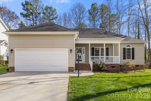 315 Chelveston Dr, Rock Hill, SC, 29732-8471 | Card Image