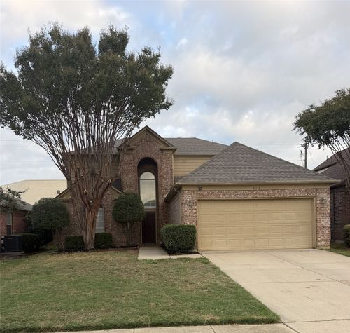 913 Waterford Way, Euless, TX, 76039-3445 | Card Image