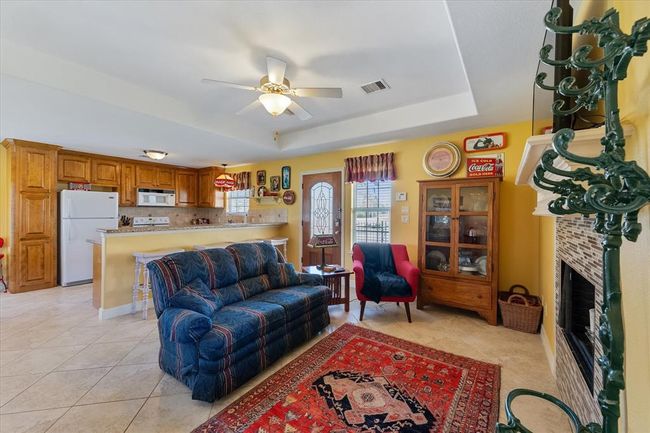Guest house living room | Image 39