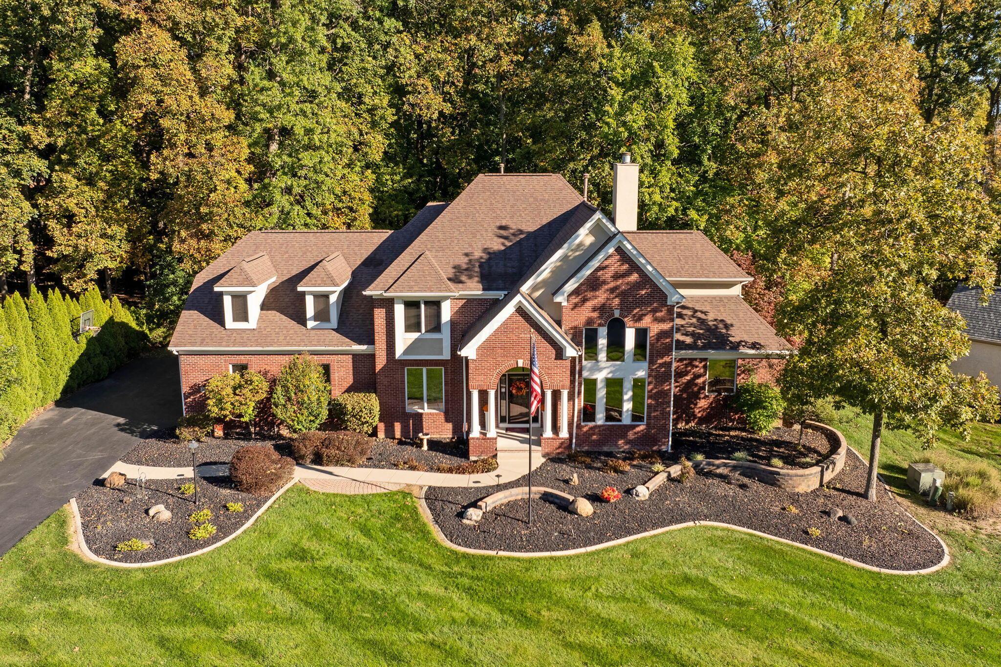 Aikin Cir, Lewis Center, OH 43035
