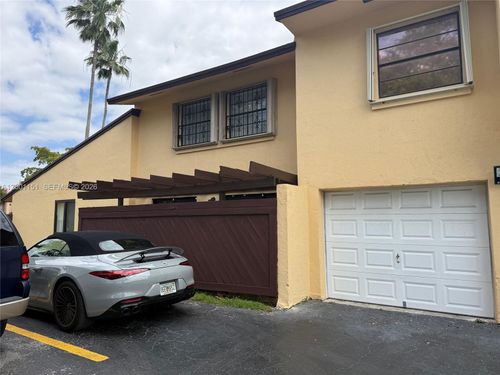 3b-6651 Sw 137th Ct, Miami, FL, 33183-2272 | Card Image