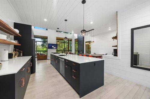 83 Hickory Creek Trl, Broken Bow, OK, 74728-7226 | Card Image