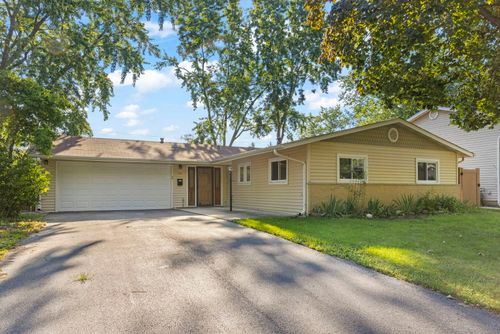 7101 Edgebrook Ln, Hanover Park, IL, 60133-3748 | Card Image