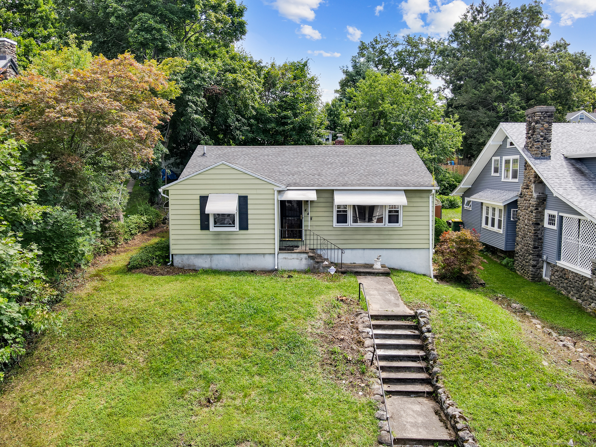 Farmington Ave, Waterbury, CT 06710