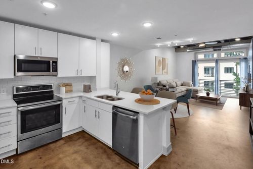 402-1300 Saint Marys St, Raleigh, NC, 27605-3288 | Card Image